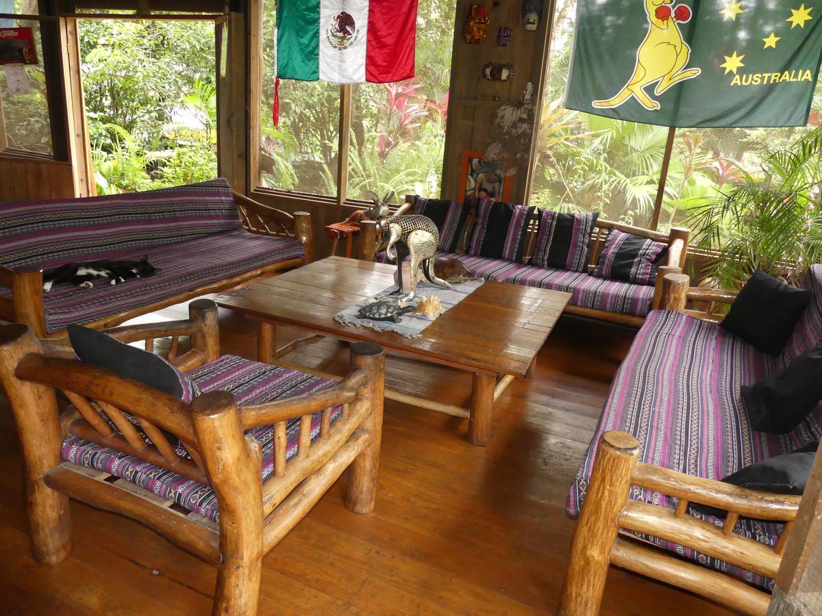 Hotel Kangaroo Y Restaurante Rio Dulce Luaran gambar