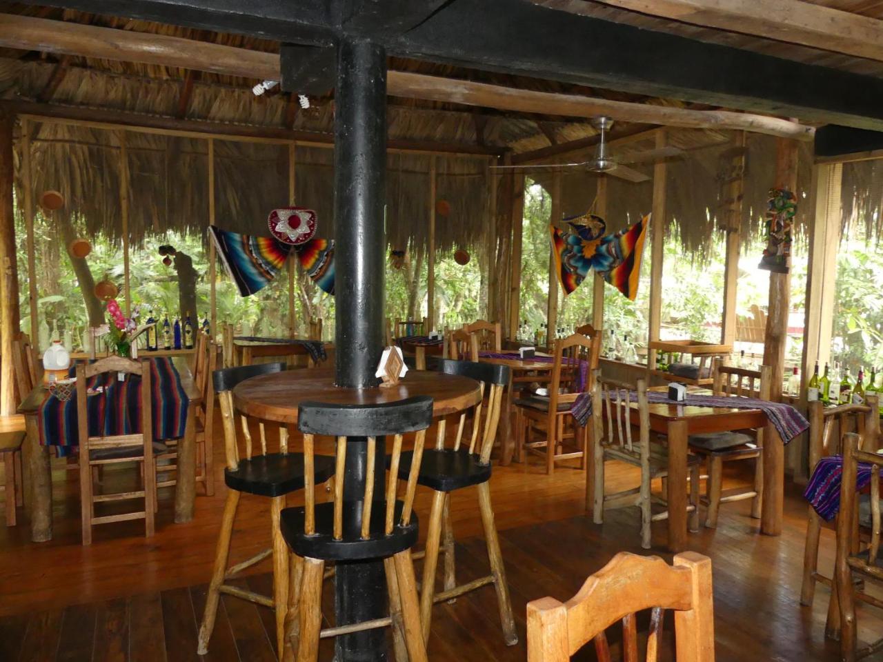 Hotel Kangaroo Y Restaurante Rio Dulce Luaran gambar