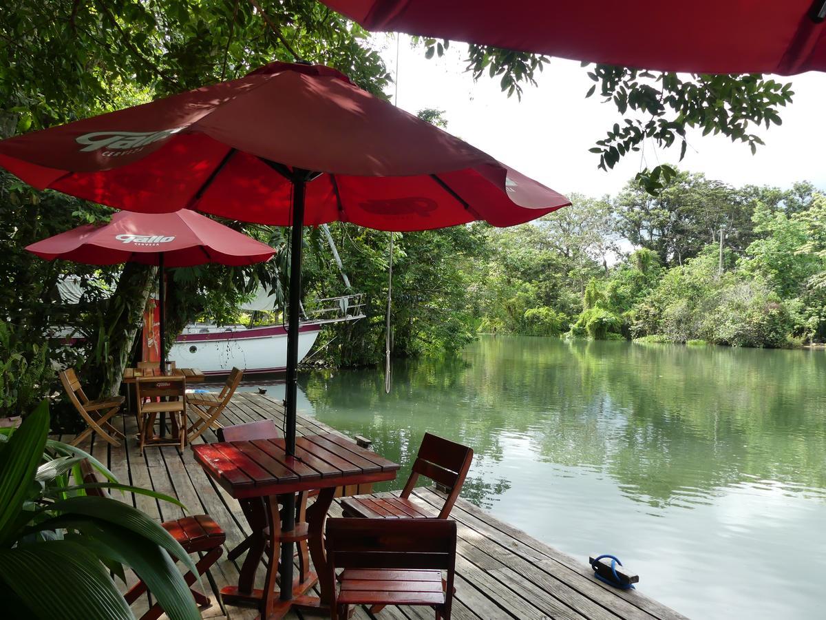 Hotel Kangaroo Y Restaurante Rio Dulce Luaran gambar