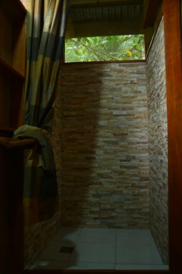 Hotel Kangaroo Y Restaurante Rio Dulce Luaran gambar