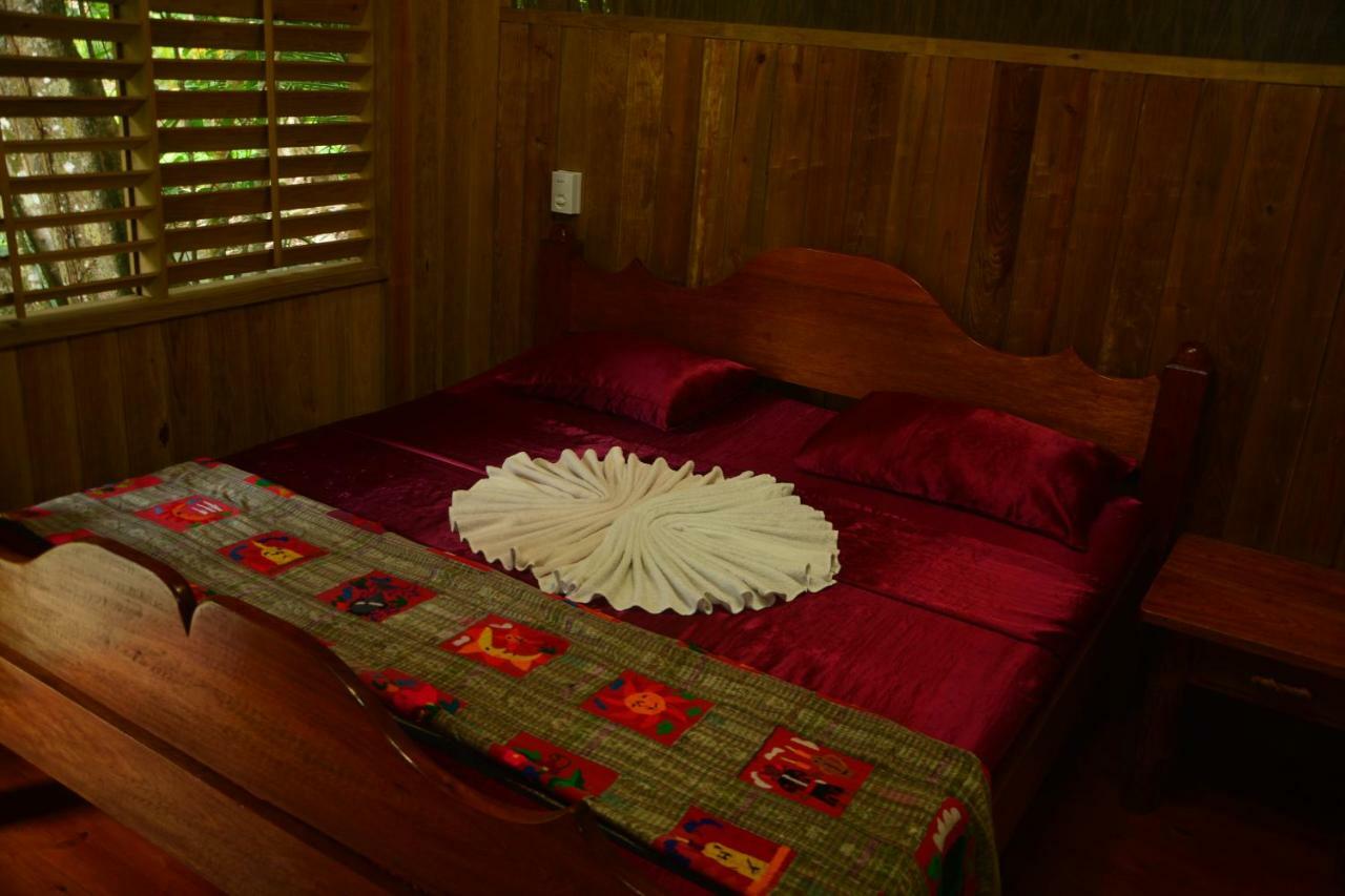 Hotel Kangaroo Y Restaurante Rio Dulce Luaran gambar
