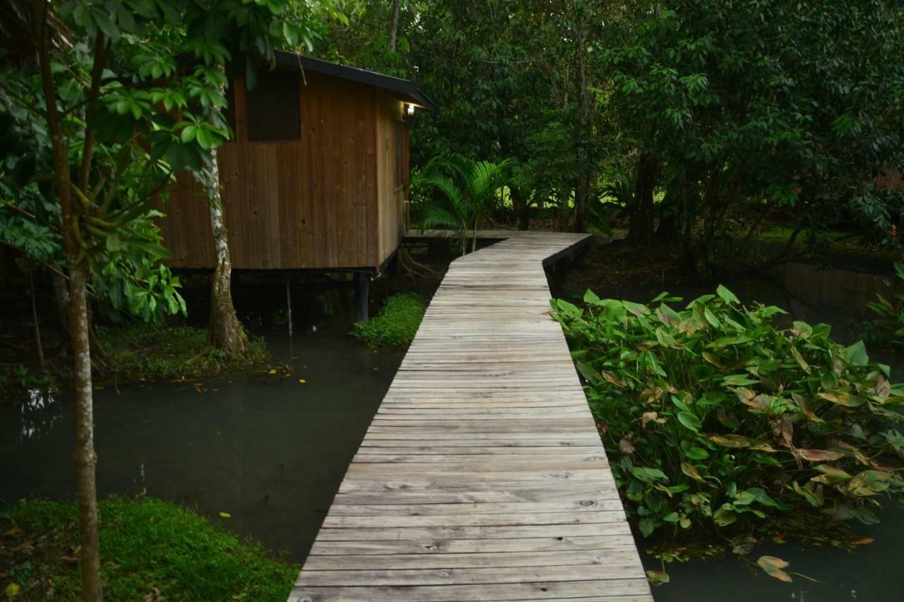 Hotel Kangaroo Y Restaurante Rio Dulce Luaran gambar